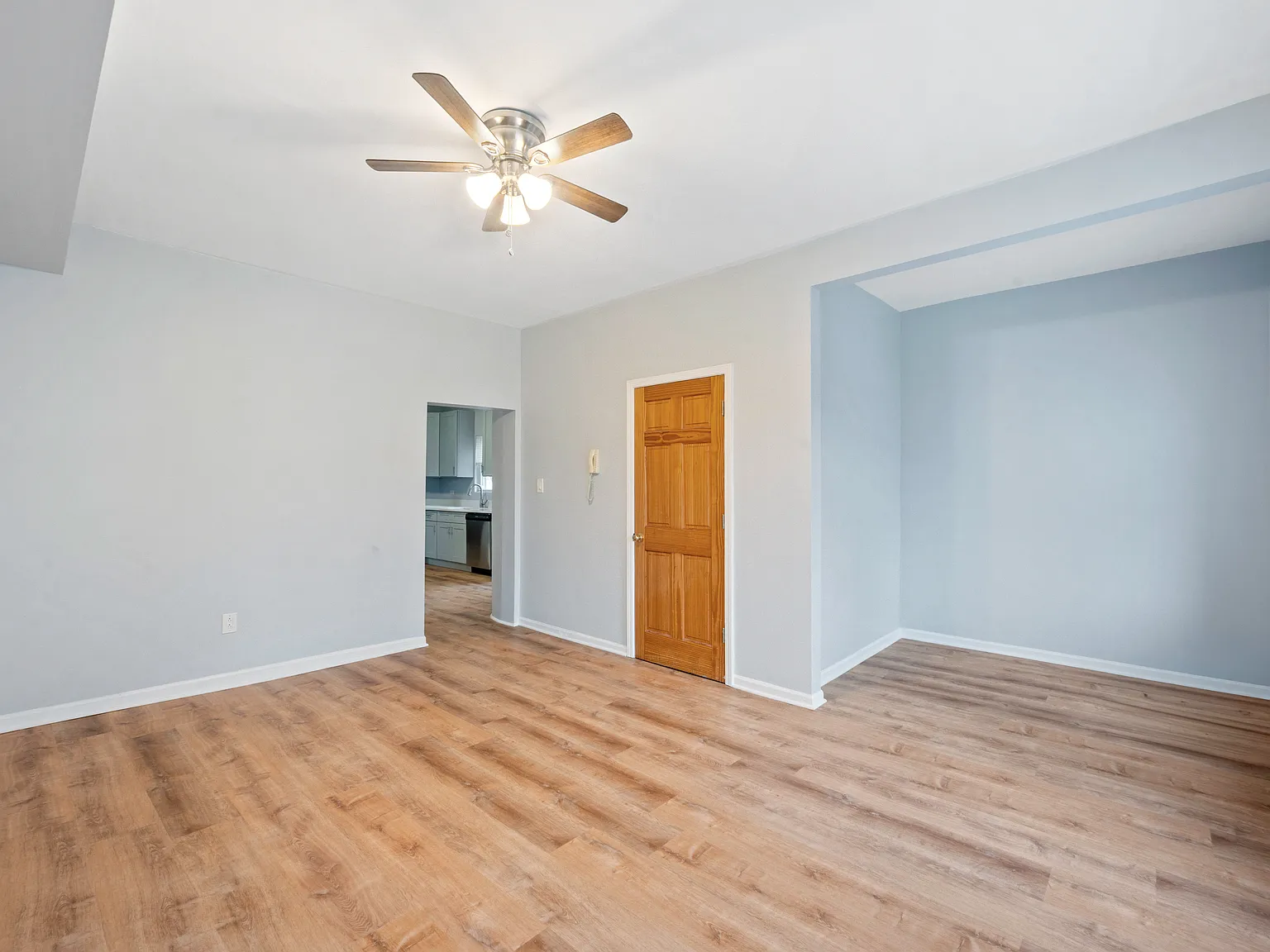 1858 W Cullerton Street — Photo 2