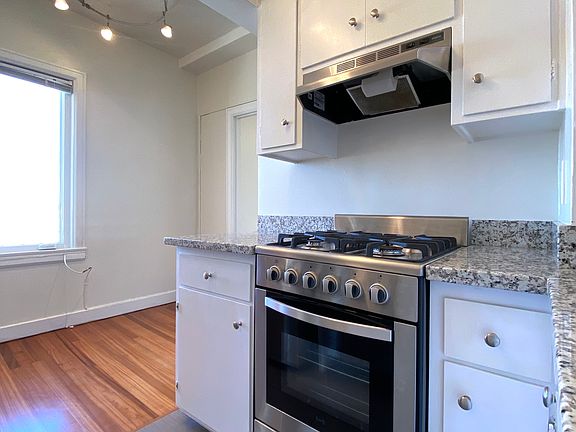 2nd image of 707 Stockton St #606