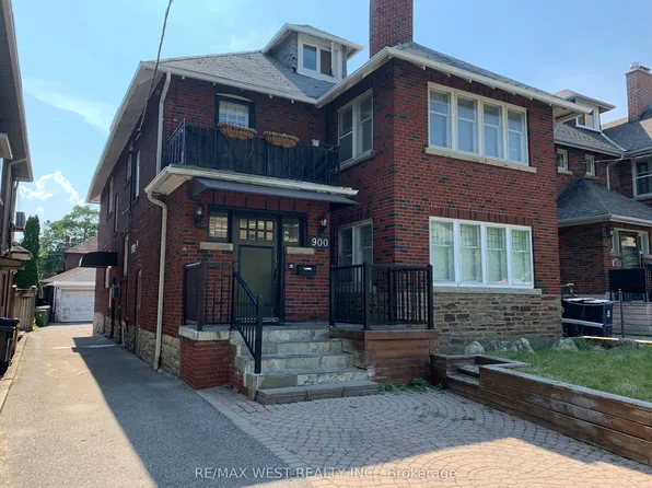 900 Avenue Rd #3, Toronto, ON M5P 2K6