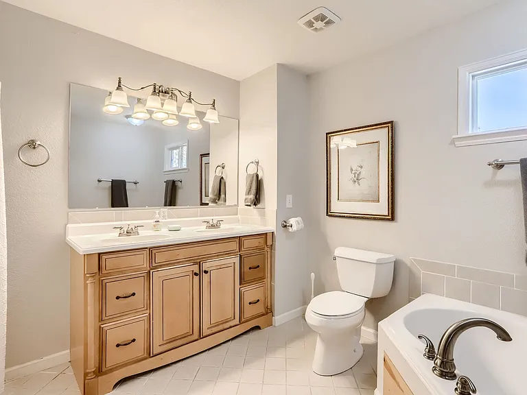 1628 Centaur Cir — Photo 13