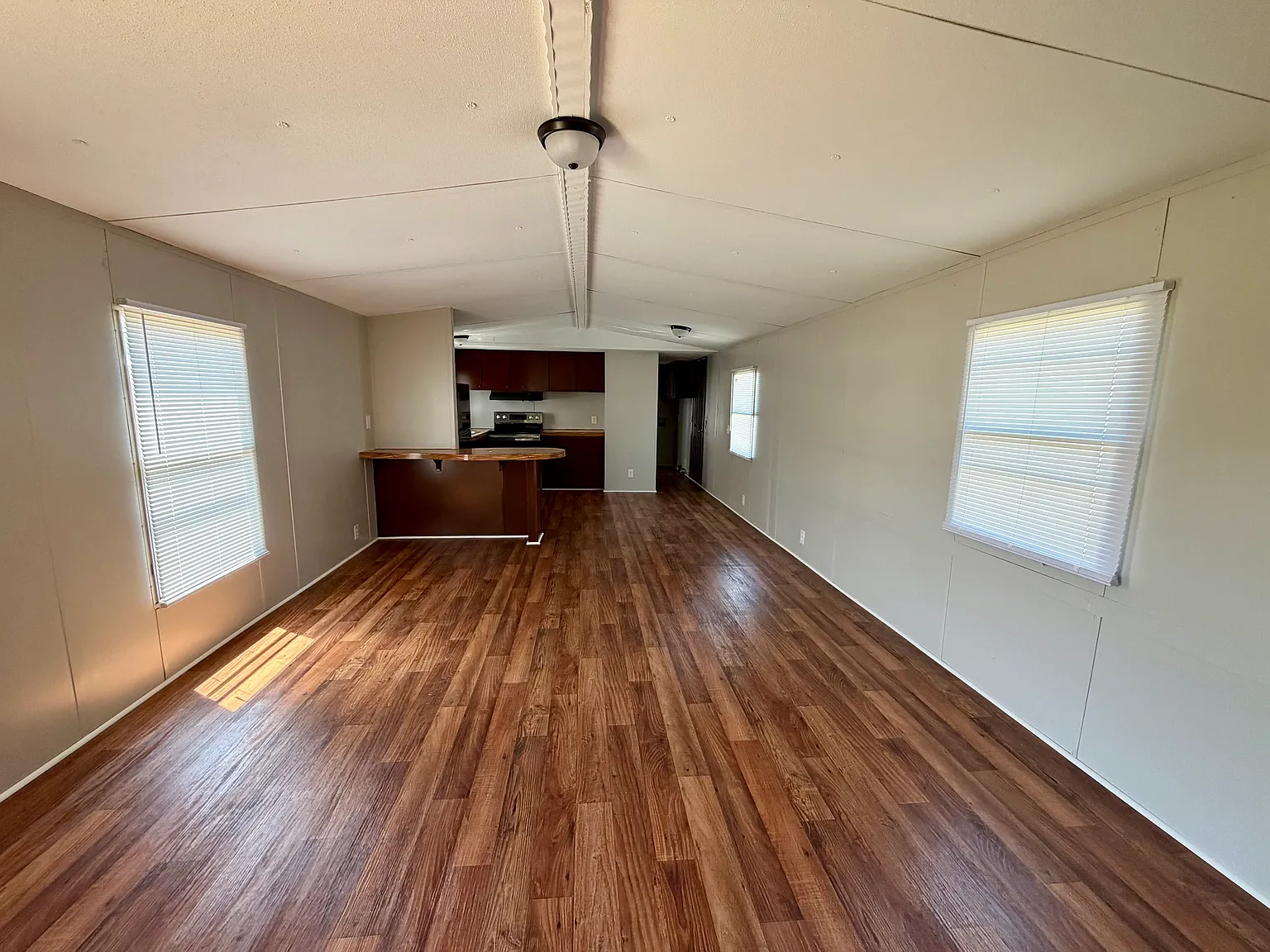 2 bed, $995 — Photo 2