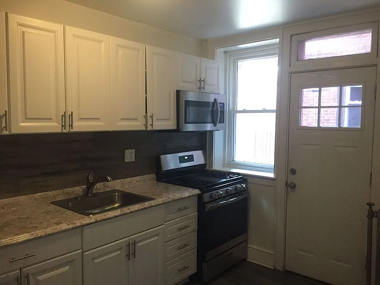 4826-30 Walnut St. — Photo 16
