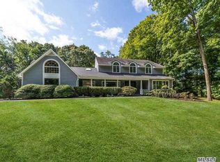 399 W Neck Rd, Lloyd Harbor, NY 11743