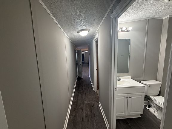 5th image of 1421 Vince Cir #V1421