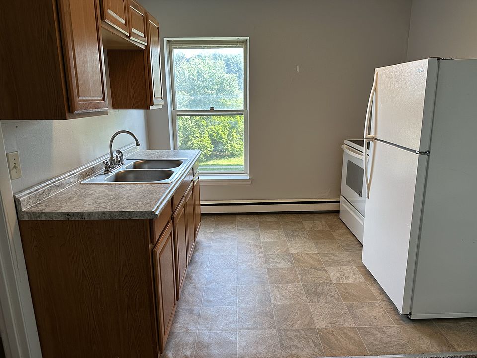 1st image of 10 Macomb St #7