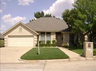 7036 Wanda Way, North Richland Hills, TX 76182