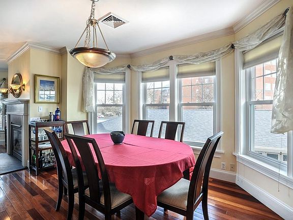 5th image of 15 Park Ave Unit 201