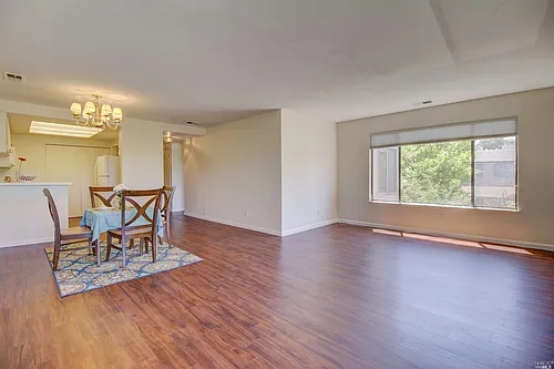 22 Lakeview Ct Photo 1