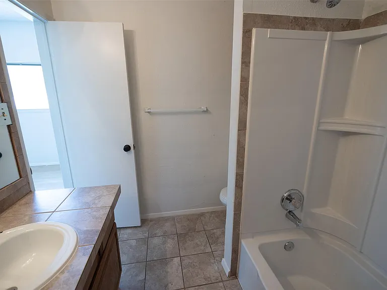 806 W 24th St #207 — Photo 7