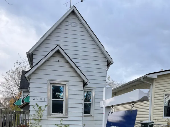 2622 27th St, Zion, IL 60099