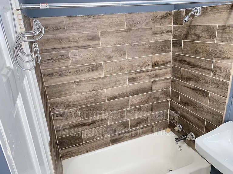 1111 N Parkway Ave #6 — Photo 9