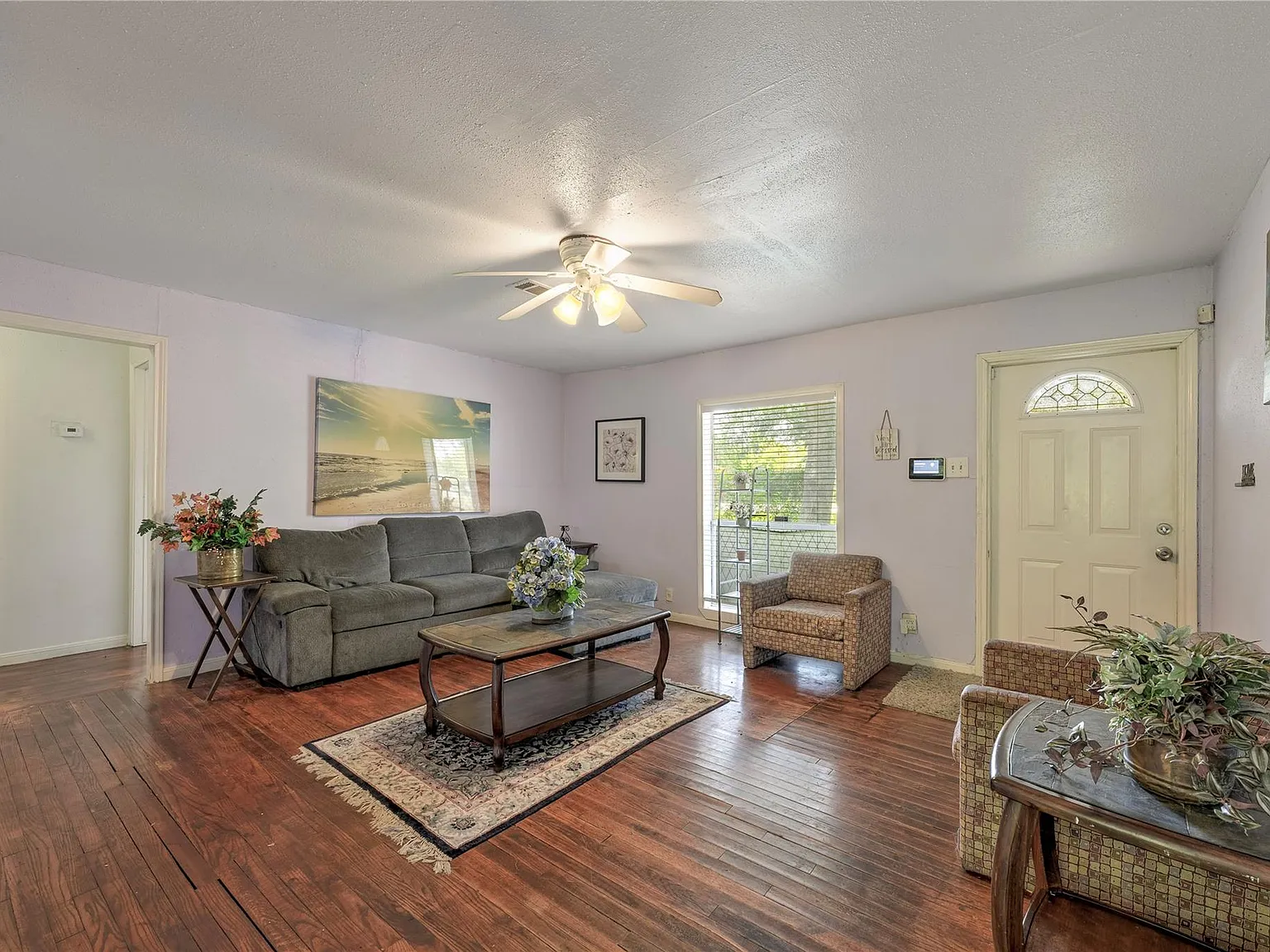 3 bed, 1.0 bath, 1252 sqft, $1,800 — Photo 3