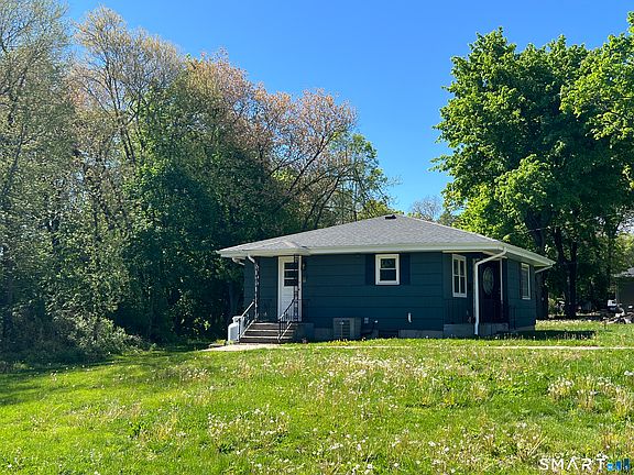 2nd image of 270R East Street