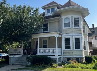 1945 Sherman Ave, Evanston, IL 60201