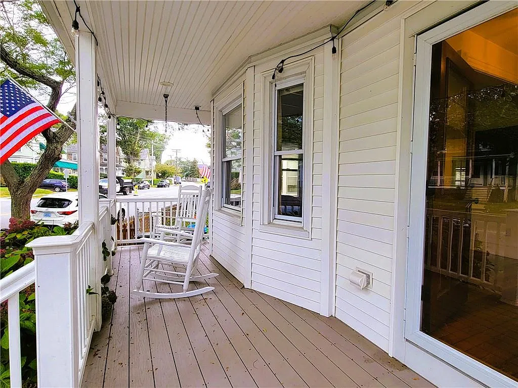 3 bed, 2.5 bath, 1900 sqft, $3,150 — Photo 3