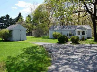 41 Oregon Ave, East Greenbush, NY 12061