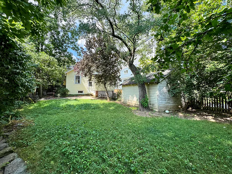 931 N Edgewood St — Photo 30