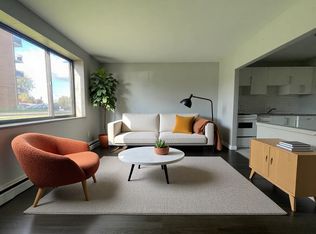 50 Mohawk Rd W #102, Hamilton, ON L9C1V7