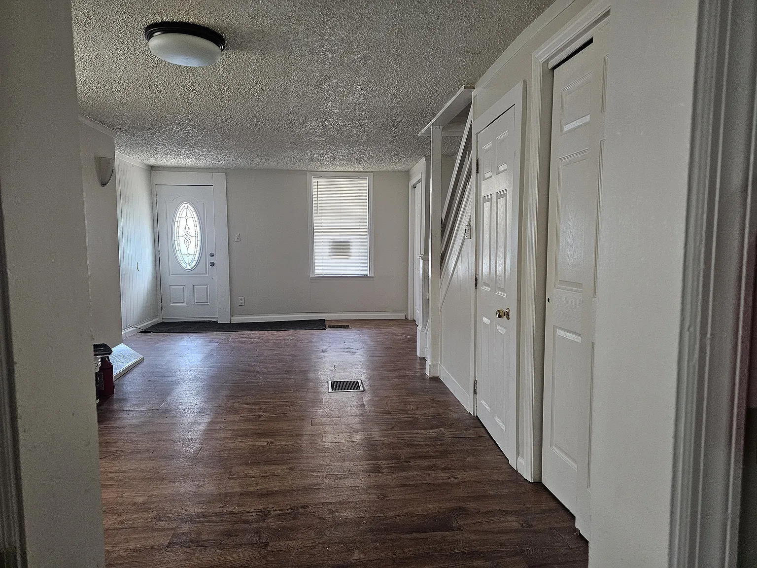 3 bed, 1269 sqft, $1,850 — Photo 4