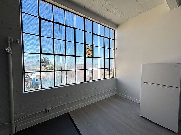 4th image of 1341 58th Ave Suite 12