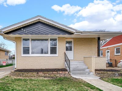901 Oakton St, Park Ridge, IL, 60068