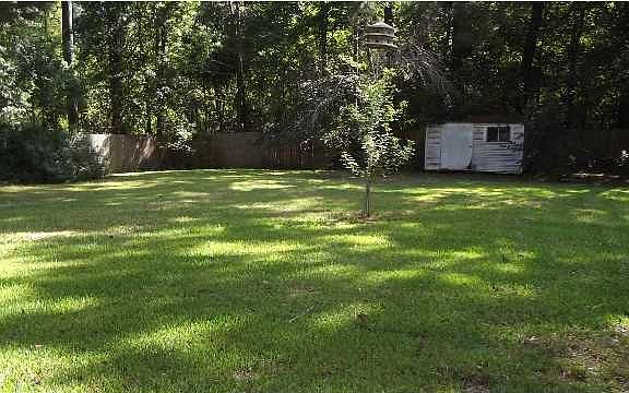 4th image of 412 Daphne Ln