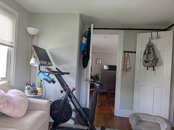 3rd image of 981 2nd St #A