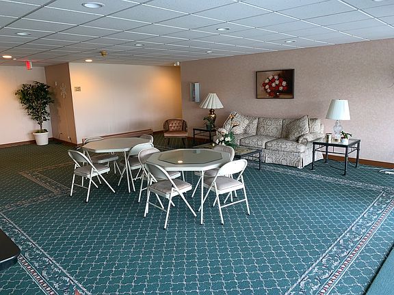 3rd image of 4224 Saratoga Ave APT J303