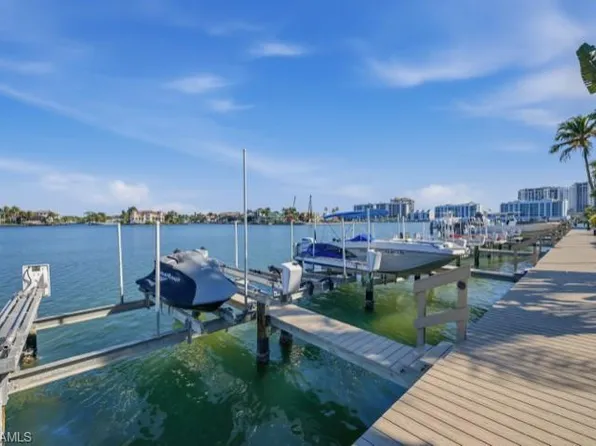 9566 Gulf Shore DR #201, NAPLES, FL 34108