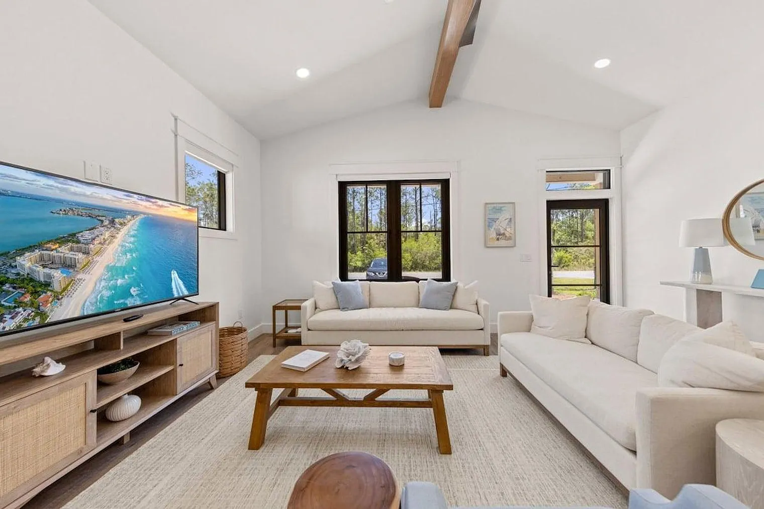 3 bed, 2.0 bath, 1496 sqft, $6,686 — Photo 2