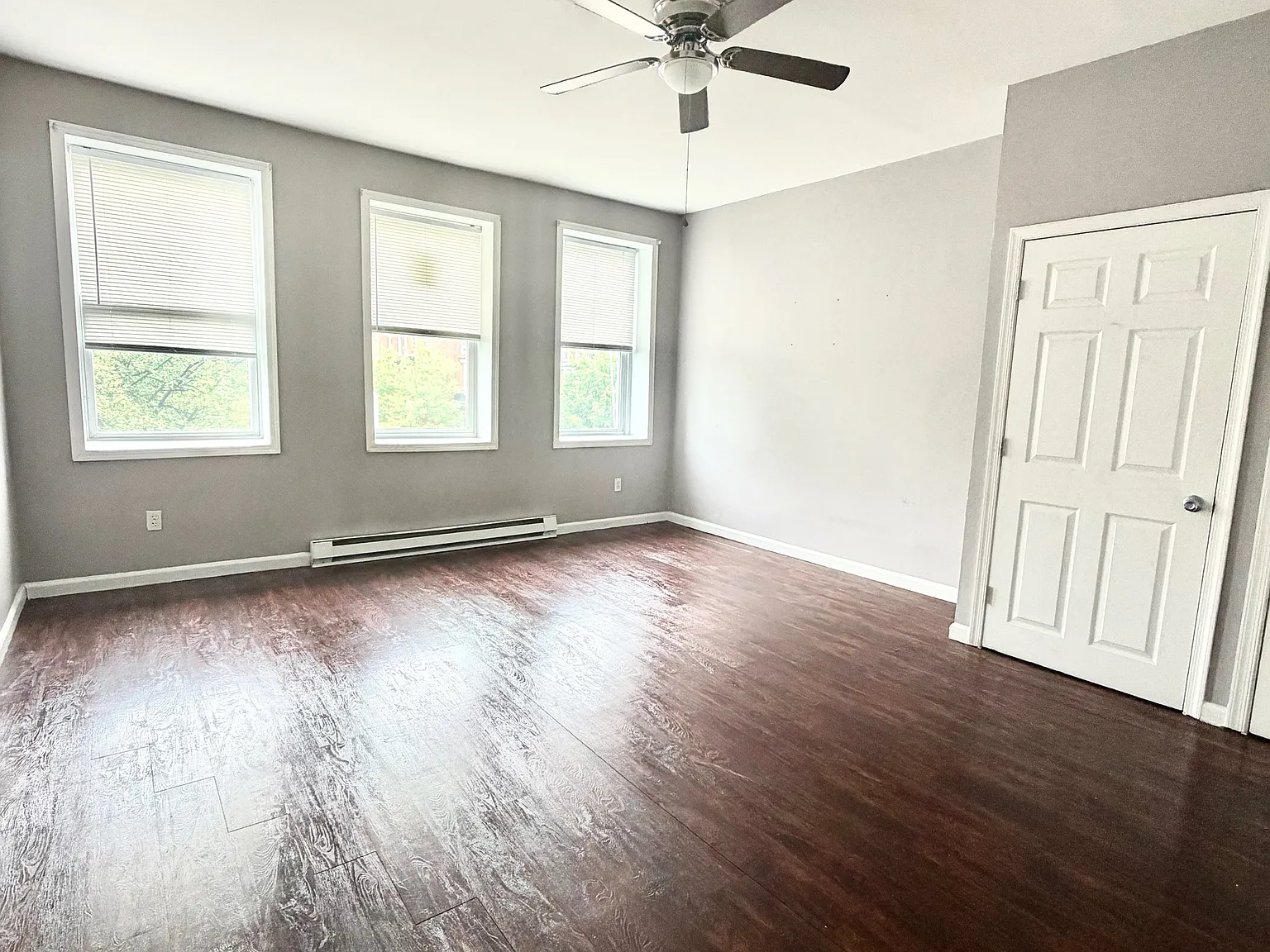 1 bed, 858 sqft, $950 — Photo 2