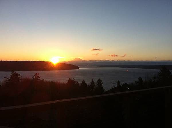 1st image of 11005 Seaview Ct NW