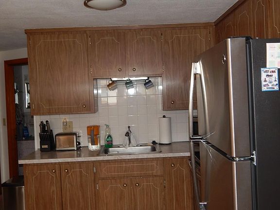 2nd image of 40 Stoughton St APT 1