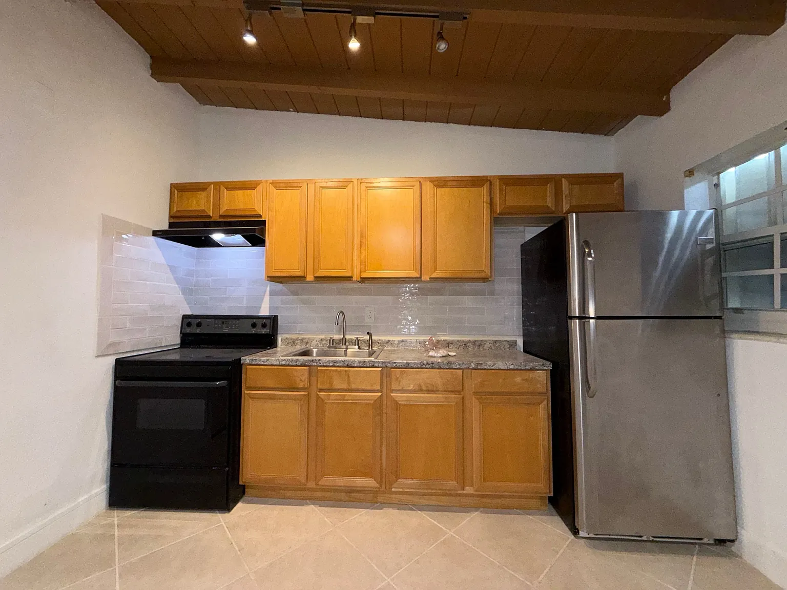 1 bed, $2,100 — Photo 4