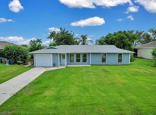 2201 SE 8th Pl, Cape Coral, FL 33990