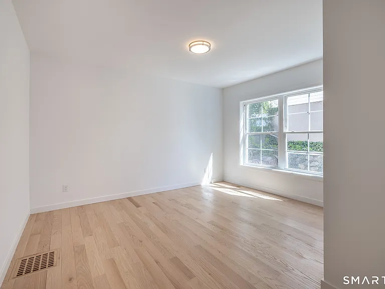 330 Pleasantview Ave #1 — Photo 14