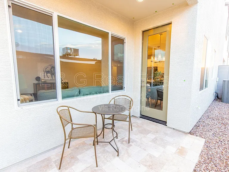 3705 E Flower St — Photo 14