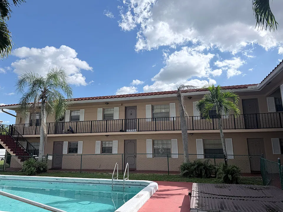 11280 W Sample Rd #8