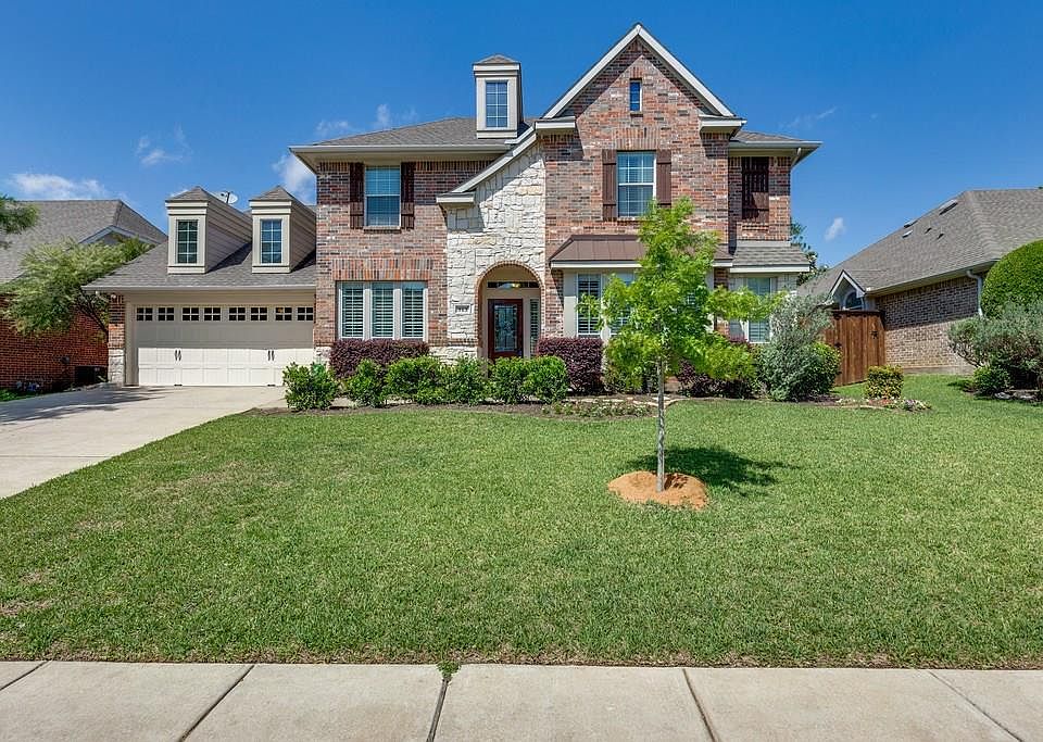 1st image of 913 Water Oak Dr