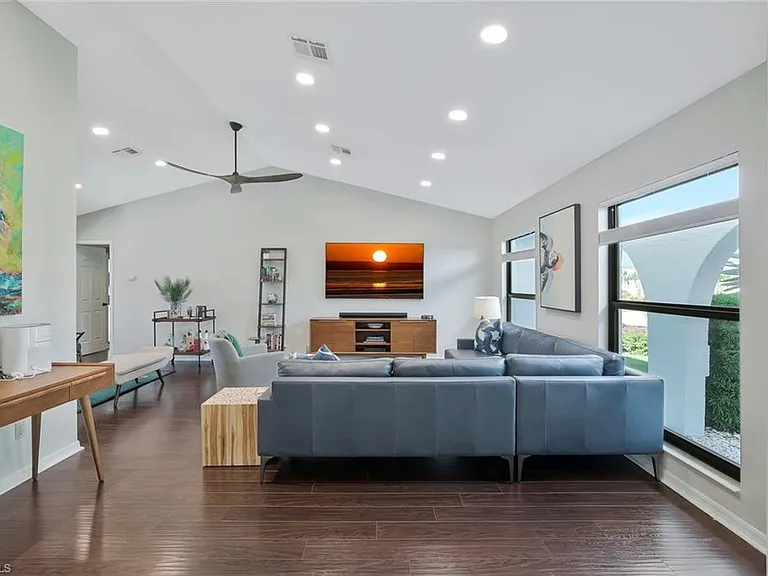 50 Copperfield Ct — Photo 11