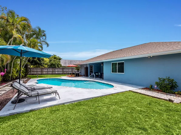 986 Cherry Lane, Wellington, FL 33414