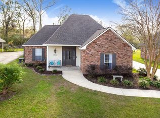 39033 S Angelle Ct, Gonzales, LA 70737
