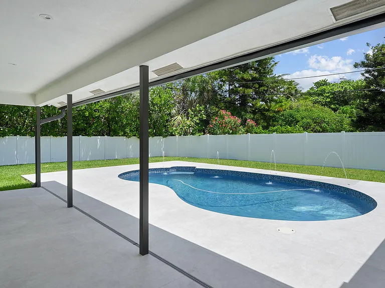 1291 Bimini Ln — Photo 33
