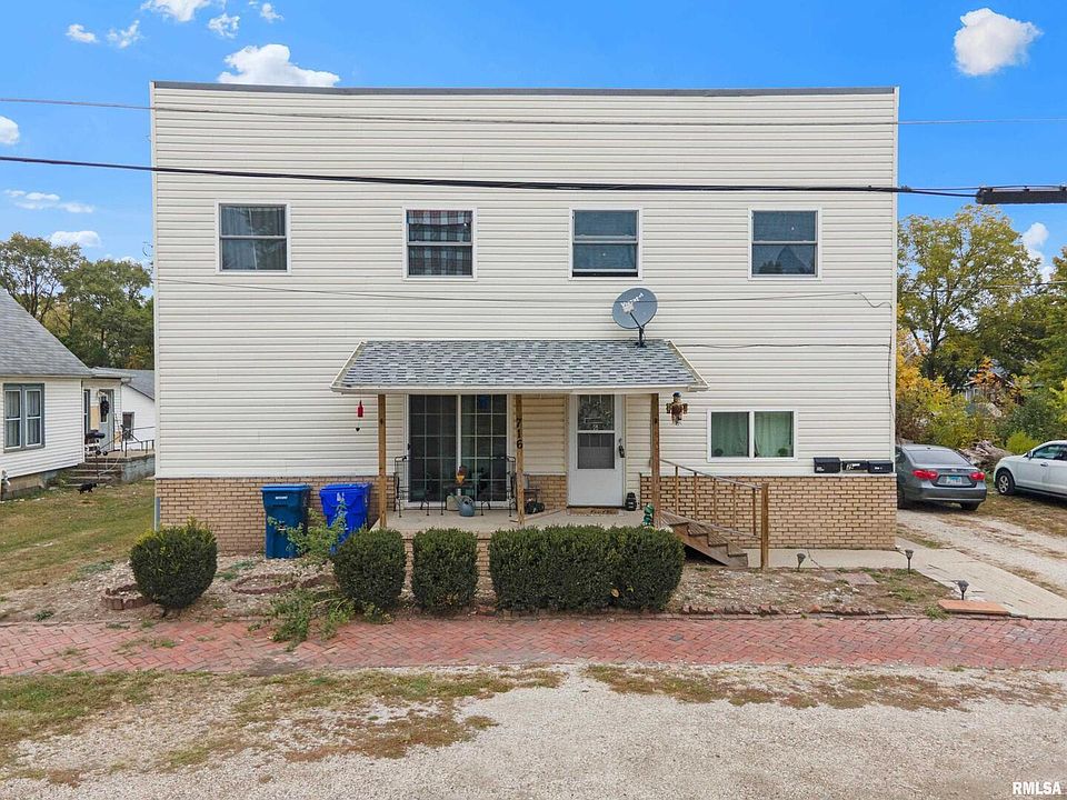 1st image of 716 W 3rd St