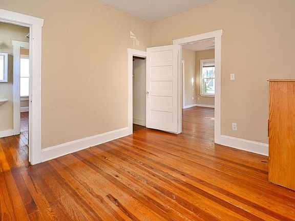 5th image of 605 E Rich Ave