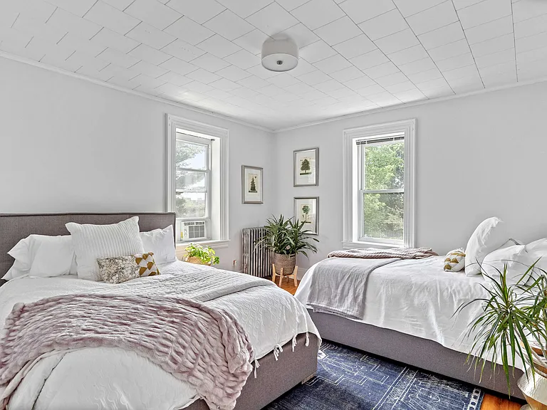 11 Hill St #2 — Photo 2