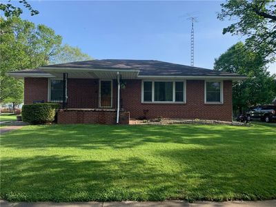 215 E Monroe Ave, Chrisman, IL, 61924