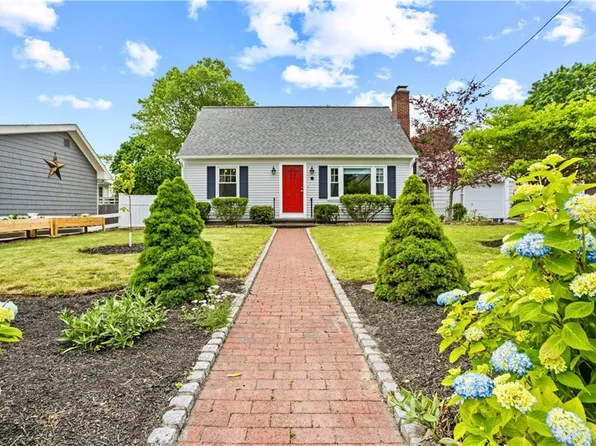 27 Williams St, Barrington, RI 02806