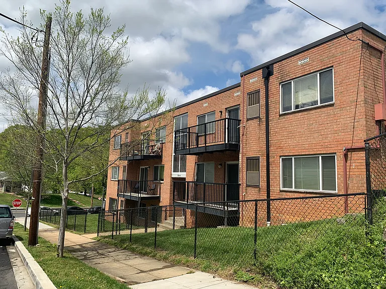 4952 Benning Rd SE — Photo 2