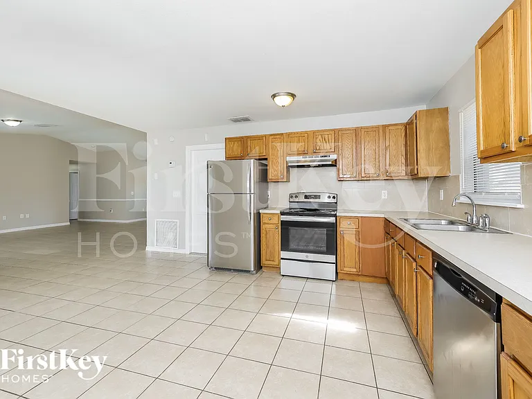 1005 Edmund Ave — Photo 7